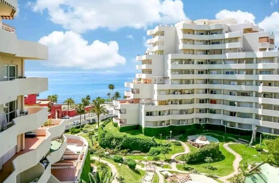 El Estudio De La Playa Benalbeach Holidays Paradise Benalmádena Eksteriør bilde