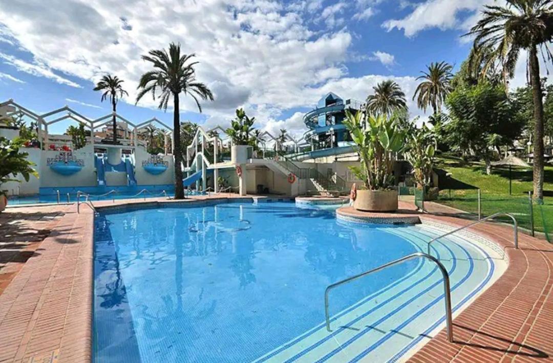 El Estudio De La Playa Benalbeach Holidays Paradise Benalmádena Eksteriør bilde