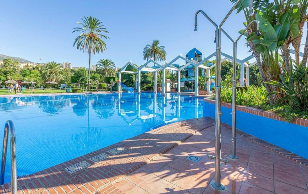 El Estudio De La Playa Benalbeach Holidays Paradise Benalmádena Eksteriør bilde