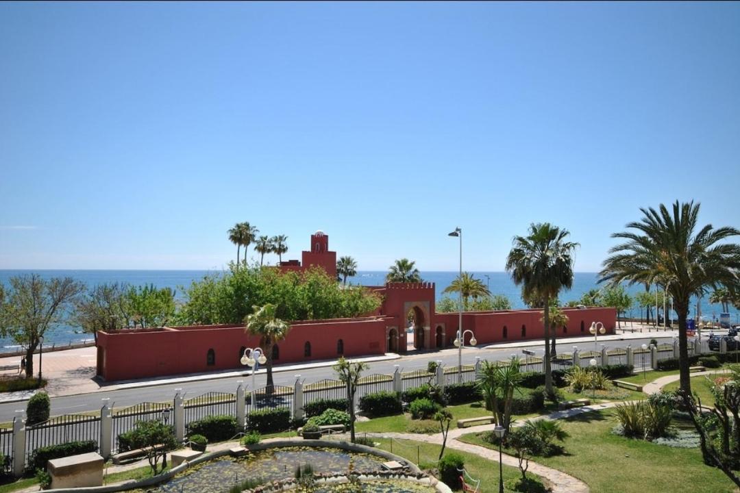 El Estudio De La Playa Benalbeach Holidays Paradise Benalmádena Eksteriør bilde